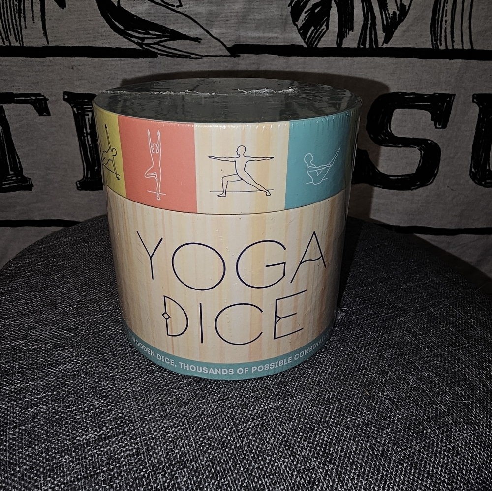 New Yoga Lot: GAIAM Yoga Essentials Set With Block, Strap, Towels, Dice, & Cards - Picture 4 of 9